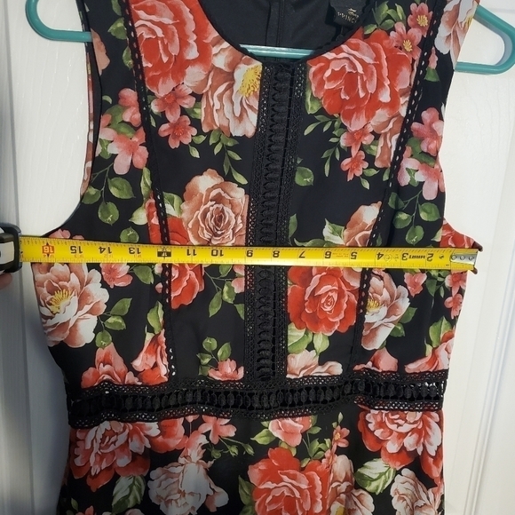 Disney Princess Floral Dress - Picture 13 of 13